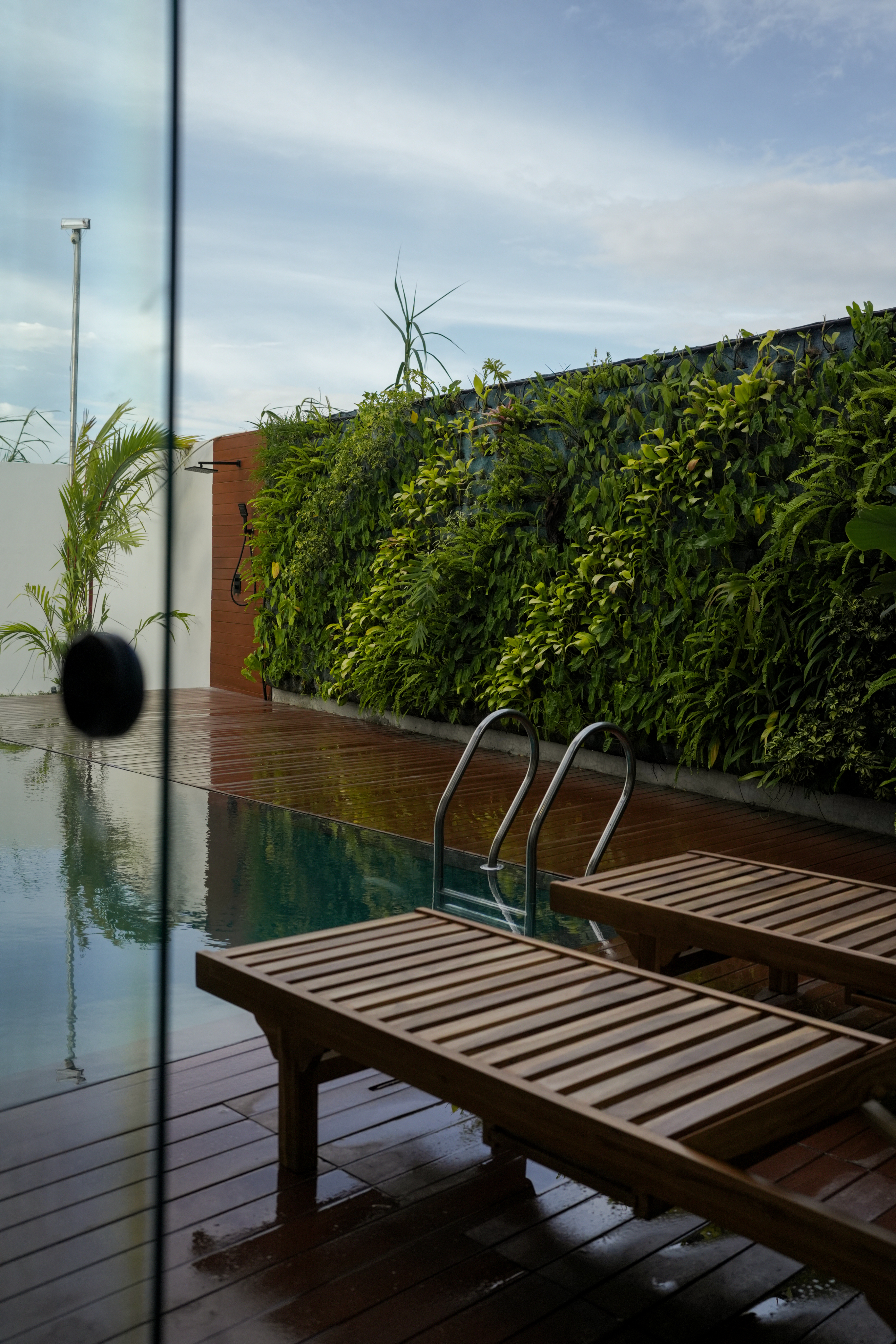 Lush Villas Seminyak pool and garden